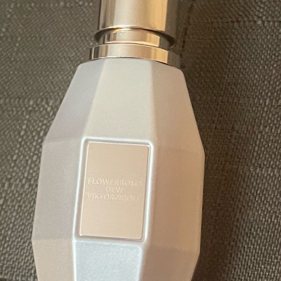 Flowerbomb Dew by Viktor and Rolf 1 fl oz NWB - Picture 4 of 4